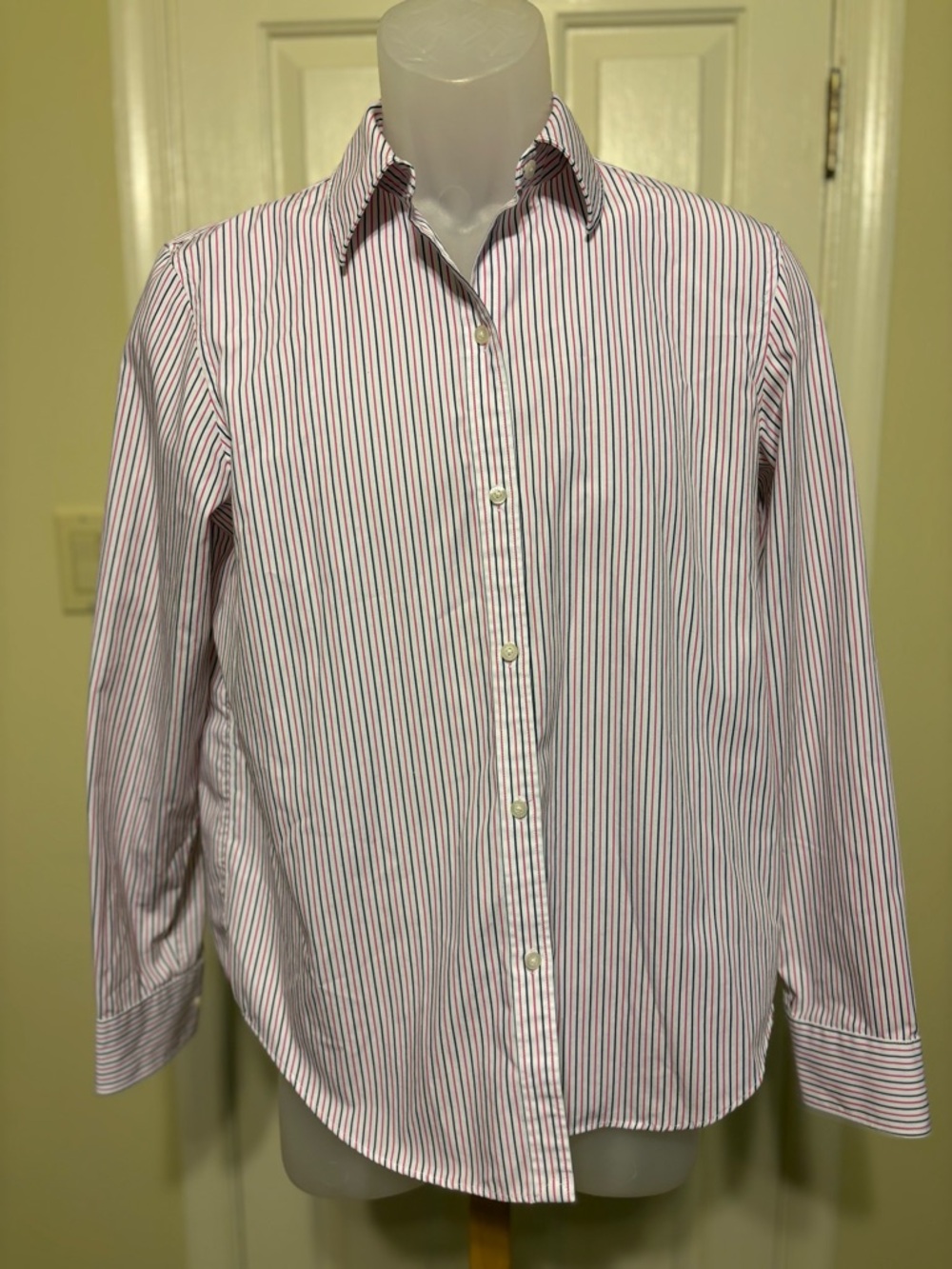 CHAPS Men's Classic White Shirt with Pink & Blue Stripes, Size: M